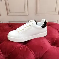Top Men Women Casual Scarpe Casual Designer Bottom Spikes Caskes Fashion Sneakers Black Red White White Shoes Low-top Size35-45 MJIP RH10000002