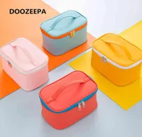 حقيبة مستحضرات التجميل Doozeepa Women039S.