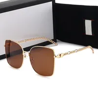 Kvinnliga lyxdesigner polariserar solglasögon herrglasögon lunetter de soleil luxe pour femmes strass nyanser män med box260q