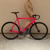 Track Bike Aluminium Aluminium Legeringframe Cycling Fixed Gear Fixie Single Speed ​​Bicycle met koolstofvezelvork en 700c 30 mm velgwiel