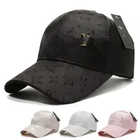 Kadınlar Cap Moda Erkekler Şapka Tasarımcısı Nefes Alabilir Beyzbol Kapağı İşlemeli Alfabe Güneş Vizor Kapağı Ördek Şapkası Açık Hava Seyahat Mektubu
