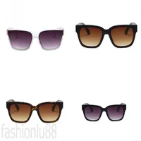 Gafas de sol polarizadas para gafas de diseñador de mujer al aire libre. Lentes de ocio portátiles útiles de solrates de diseño a cuadros de cuadros de rayas elegantes PJ042 B23