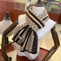 Hoogwaardige Silk Scard 4 seizoensgebonden sjaals heren en dames langhekte klaver sjaals 3 kleuren beschikbaar met box3186