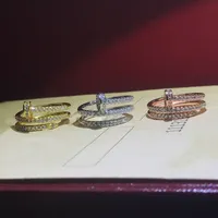 Anillo de diseñador de lujo anillos de tres colores 6-8 Tamaño de la uña personalizada de la uña