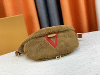 Luksusowe opakowania fanny misie Bombag Tap Projektantka dla kobiet mężczyzn mody mody lambslool crossbody torby na ramię puszyste luksusowe pasy talii rozmyte