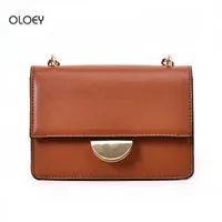 Totes OLOEY Women's New Small Square Bag Fashion Retro Wide Shoulder Bag Shoulder Bag Locking Crossbody Simple Leather Clutch Y230308