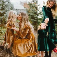 Familjsmatchande kläder Autumn Mother Daughter Dress Full Sleeve Mommy and Me Dresses Clothes Family Matching Outfits Look Mamma Mum Baby Girl's Dress 230310