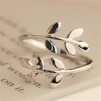 Olive Tree Branch pozostawia otwarty pierścionek dla kobiet Dziewczyna Pierścionki ślubne uroki Pierścienie liściowe regulowane kłykcie biżuteria na palec