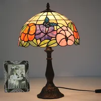 Verre Art Lampe Salon Étude Lampe De Bureau Vintage Chambre Lampe De Table De Chevet Fleurs Papillon Chaud Vitrail Décoratif Tabl269b