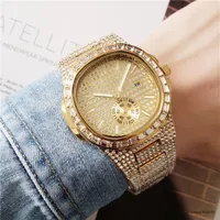 Swiss Brand Watches for Men Movimento in quarzo Luxury Orologio ghiacciato Designer Diamond Full Dial Dial Montre De215D