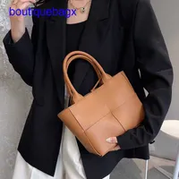 Luxury Bottegss Venetss Arco Evening Bags online store High quality cowhide woven women's bag Classic shopping Versatile large cap With logo OBBR