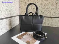Luxury Bottegss Venetss Arco Evening Bags online store One Cowhide woven bag Handheld women's shoulder cross body Shopping Tote bu With logo K11W