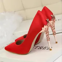 Elbise ayakkabıları kadın sevimli tatlı kırmızı kaliteli bahar yaz slip parti için pompalar