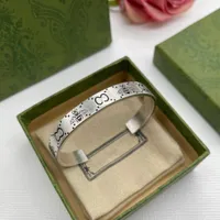 Braccialetti di bracciale d'api da moda donne in braccio di design di lusso gioielleria doppia g lettera in acciaio inossidabile amanti regalo braccialetti no box
