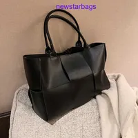 Original edition Bottegs Venets Arco Tote Bags for sale 2023 Autumn and Winter New Song Huiqiao Same Genuine Leather Woven Shoppin Have Logo