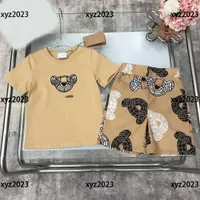 Kinderkleidung Kinder Sets Baby 2pcs Modebrief T-Shirt und Tierdruck Shorts Neuankömmlinge Größe 100-150 cm März 10