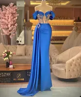 Unik blå satin sjöjungfru prom klänning av axel pärlor topp plus size aftonklänningar för arabiska kvinnor skräddarsydda