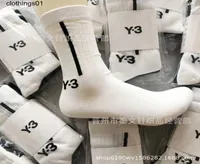New Y3 black and white men039s socks and women039s 2 pairs of medium socks cotton letters sports fitness running sock1996584