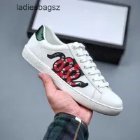 Original G Shoes Hiking Footwear shoes G's little bee white women 2023 new leather color matching lovers' versatile embroidered flat bottom casual board men 2 5I4I