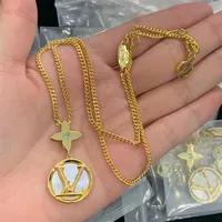 2023 Designer 2023 Donkey's New V-Letter Necklace Chain Women's Earstuds Extremely Simple Fashion Popular