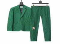 Neueste grüne Hochzeitsmänner Anzüge zweiteiliger Bräutigam Smoking gekerbte Revers -Trim -Fit -Party -Anzug maßgeschneiderte Bräutigams -Anzüge