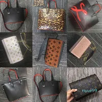 High Quality Womens Luxurys Designers bags purses 2021 Red Bottoms Fashion Casual Ladies Waist Bottom Handbags Wallets Card Holder293S