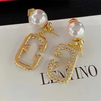 2023 Designer New HuaXX Tianjia V Letter Square Stone Water Diamond Pearl Fashion Style 925 Silver Needle Women's Earrings