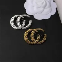 2023 Designer New G brooch high-end accessories diamond plaid coat suit collar pin alloy copper needle jewelry