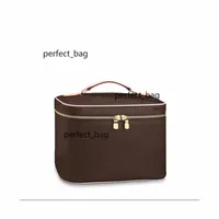Cosmetic Bag Toiletry Pouch Cosmetic Nice Makeup Bag Cases Women Toiletry Bag Travel Bags Clutch Handbags Purses Mini Wallets BW01255j