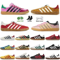 2023 Samba Vegan Gazelle Casual Shoes Men Women Vegans Black White Gum Mens Pink Velvet Monogram Wales Bonner Original G Red Trainers Platform Sports Sneakers