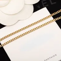 Femmes Luxury Designer Marque Double lettre Pendante Colliers Chaîne 18K Gold plaqué CRYSATL Colliers de pull en strynes pour femmes Bijoux de mariage Cadeaux