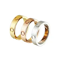 Moda Gold Love Ring Ring Ring Men and Women Wedding Party Titanium Steel Rose Silver Jewelry for Lovers Casal Rings Designer Rings Gift Tamanho 5-11 Largura 4-6mm