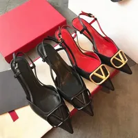 Tasarımcı Kadın Yüksek Topuklu Elbise Ayakkabı Pompaları Metal Toka Kadın Sandalet Pompaları Saç Pompalar Ayak Tip İnce Topuk Gerçek Deri Seksi Lady Classics Tek Düğün Ayakkabı