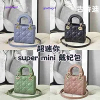 Original edition 8A Diross's Lady Bags online shop Guxiangdi Super Mini Micro Three Grid Lacquer Leather Matte Sheepskin Chain Han YT07