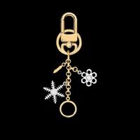 High Quality letter Key Rings Designer Men women round Gold Metal Chains Keychains Luxury mens Key Ring Designer Key Rings Jewelry309A
