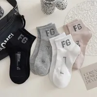 Men's Socks Fashion brand spring and summer new breathable and comfortable sports socks ins pure cotton luxury ESS letter fashion women's socks