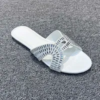 Terlik Kadın Ayakkabı 2023 Yaz Bayanlar Moda Butik Rhinestone Terlik Konforlu Düz Nefes Alabilir Lüks Tasarım Kadın Slaytları G230322