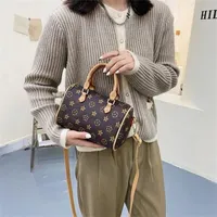 Shoulder Bags Boston Women Messenger Oblique Span Travel Bag Classic Style Fashion Bags Shoulder Lady Handbags