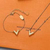 Designer Love V Letter Pendant Necklaces Charm Bracelets Clavicle Chains Jewelry Birthday Party Valentine's Gift206H