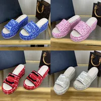 2023 Designer luxury embroidery High-heeled slippers fashion classic women Lazy Fabric upper Red blue pink white Slides Wedge-heeled sandals Lady Thick bottom shoes
