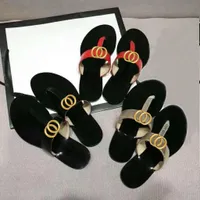 Klassieke dames sandalen zomer rubber bodem mannen mode slippers strand dia's brief flat hak luxe designer schoenen metalen knop lui lady loafers slippers 35-45