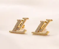 New Fashion Luxury Stud Brincos Designer para mulheres Presente de jóias de jóias Senior Casamento Earring Gold Earings6273333