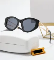 Designer Sunglasses Trendy Retro Frame Fashion Eyeglasses Luxury Sun Glasses 5 Colors for Woman Man High Quality9737083