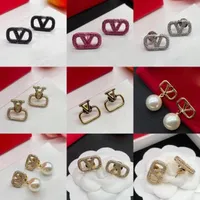 2023 new stud earrings for women European and American simple temperament small pearl diamond letter earrings gift birthday weddin2173041