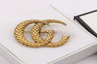Famous Classic Design Gold Brand Luxury Desinger Brooch Women Rhinestone Letters Brooches Suit Pin Fashion Jewelry Clothing Decora2164103