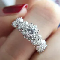 Wedding Rings Bettyue Women's Ring Dazzling Zirconia High Quality Female Engagement Delicate And Elegant Jewelry Girl's Birthday