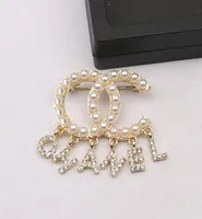 2Style Luxury Women Men Designer Brand Letter Brooches 18K Gold Plated Inlay Crystal Rhinestone Jewelry Brooch Tassels Pearl Pin M5809503