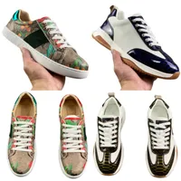 Running Shoes Luxury Skate Shoes Snake Pattern Outdoor Shoes Honeybee Low Casual Shoes Personality Red Green Stripes Platform Shoes Women Men Non-Slip Sneakers