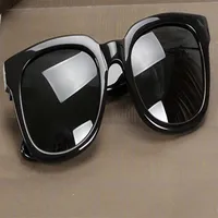 Casual Top Quality New Fashion Sunglasses For tom Man Woman Eyewear Designer Brand Sun Glasses ford Lenses With box 0711260u