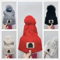 Designer Knitted Hat Beanie Plush Balls Hats Fashion Brand Christmas Gifts Man Woman Winter Warm Cap 5 Colors High Elasticity Suit2865